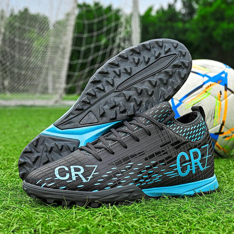 Cleats CR7